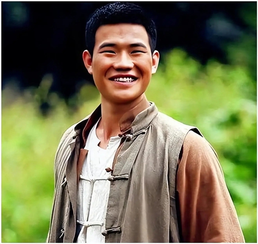 乾盘配资 嘎子哥谢孟伟被限消，小兵张嘎怎么成了被执行人？